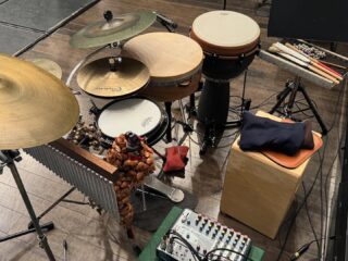 本日は、回線に対して楽器持ってきすぎたので、自分の回線まとめて送ることに！
積んでて良かった！