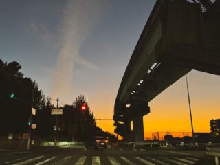 大阪-愛知、2往復目@３連休。
本日は豊田市へ、まだ暗い時間に出立。
289,000km走破済みの相棒の故郷ね。