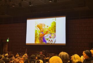 2026/01/04 ジョゼフ・ンコシ追悼式

南アフリカ出身。
世界的なマリンバ奏者であり、パーカッション全般、唄、ベース、ギター、サックス、たぶん他にも色々、そして踊り。
画家にして写真家。

まさに、トータルな芸術家であったJoseph Nkosi 氏の追悼式では、縁ある多くの人々が集い、唄い、踊り、彼と皆と繋がりました。

このような場を作り上げられた奥様の河辺知美さんとジョゼフへ、心よりの敬意と感謝を。
ありがとうございました！

※当日、会場内で共有・展示されていた写真・映像・作品より一部掲載