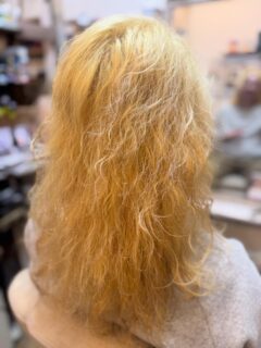 おじの冒険③
やったった😆

でも、安心してください！
黒子モード時は、髪を収納できます。

いや〜、中坊くらいから、ずっとやってみたかったんですよね。

オーダーした色味は完璧に表現して頂きましたが、
自分がゴツめオジなの、忘れてましたわ。

しばらく楽しんでから、次を考えます😁
気が済んだ！